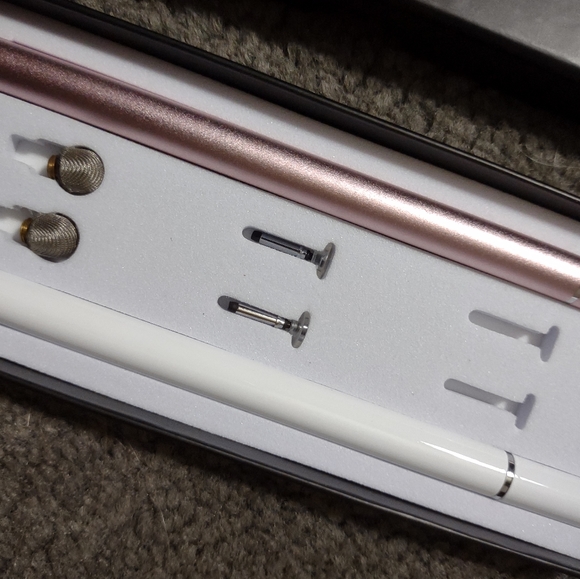 2 Stylus Pens - Picture 2 of 6